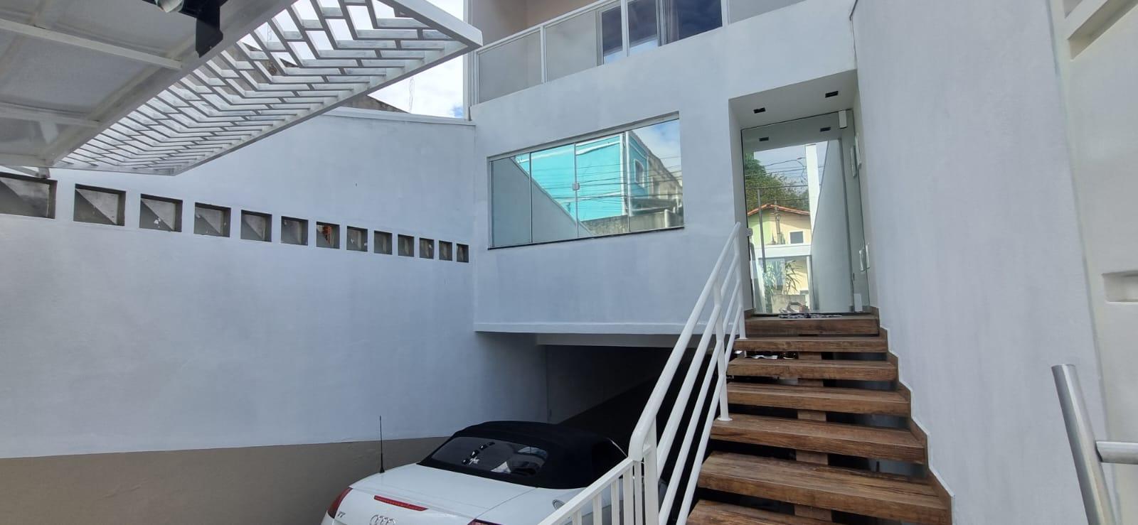 Vende Casa de Alto Padrão com 3 Suítes em Franco da Rocha