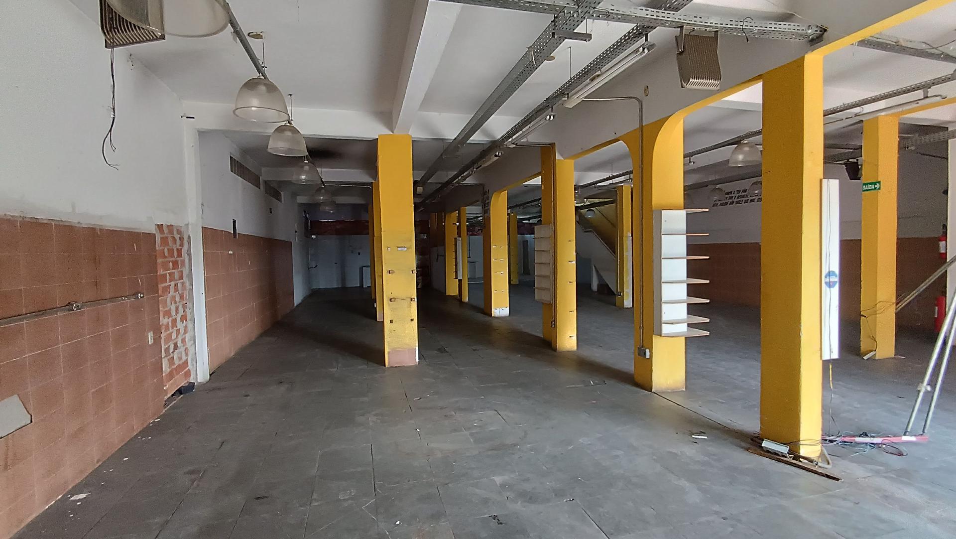 Salão comercial para Venda e Locação, Serpa, Caieiras, SP