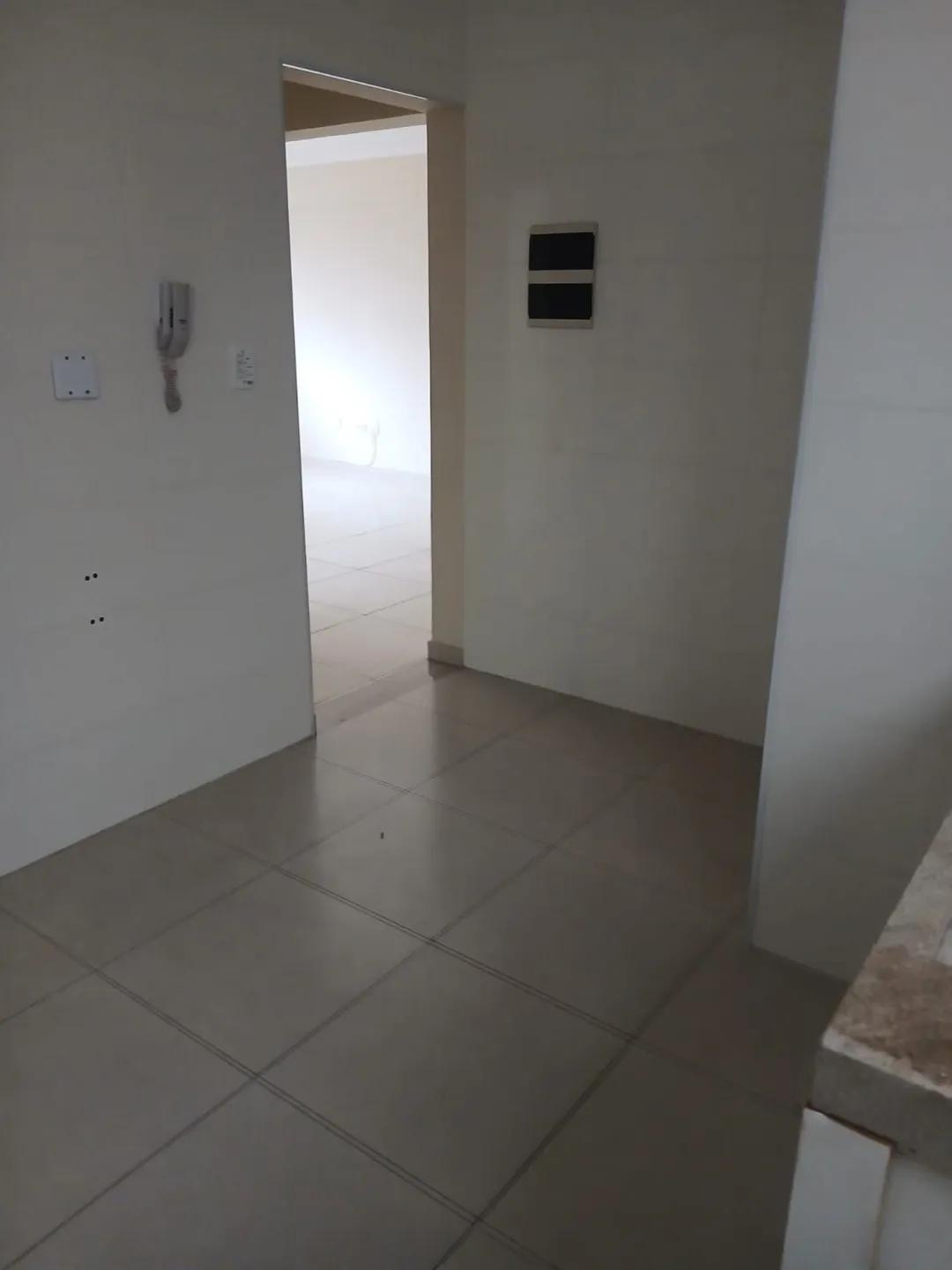 Apartamento à venda, Guilhermina, Praia Grande, SP