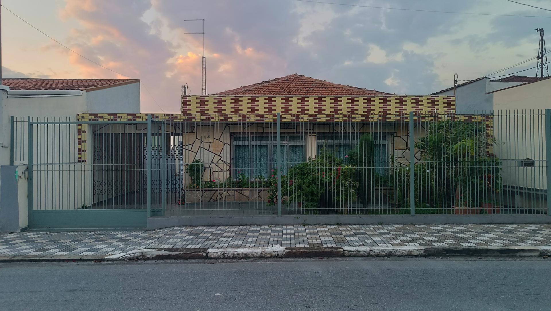 CASA DISPONÍVEL PARA LOCAÇÃO REGIÃO CENTRAL DE CAIEIRAS